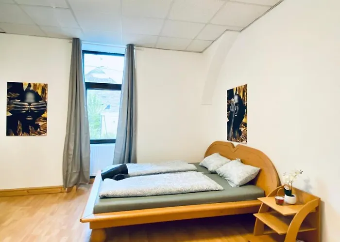 דירה Simple Private In 3-bedroom Near Train Station
